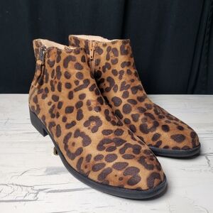 Time and Tru Two Zip Faux Suede Leopard Print Ankle Boots - Womens size 8.5